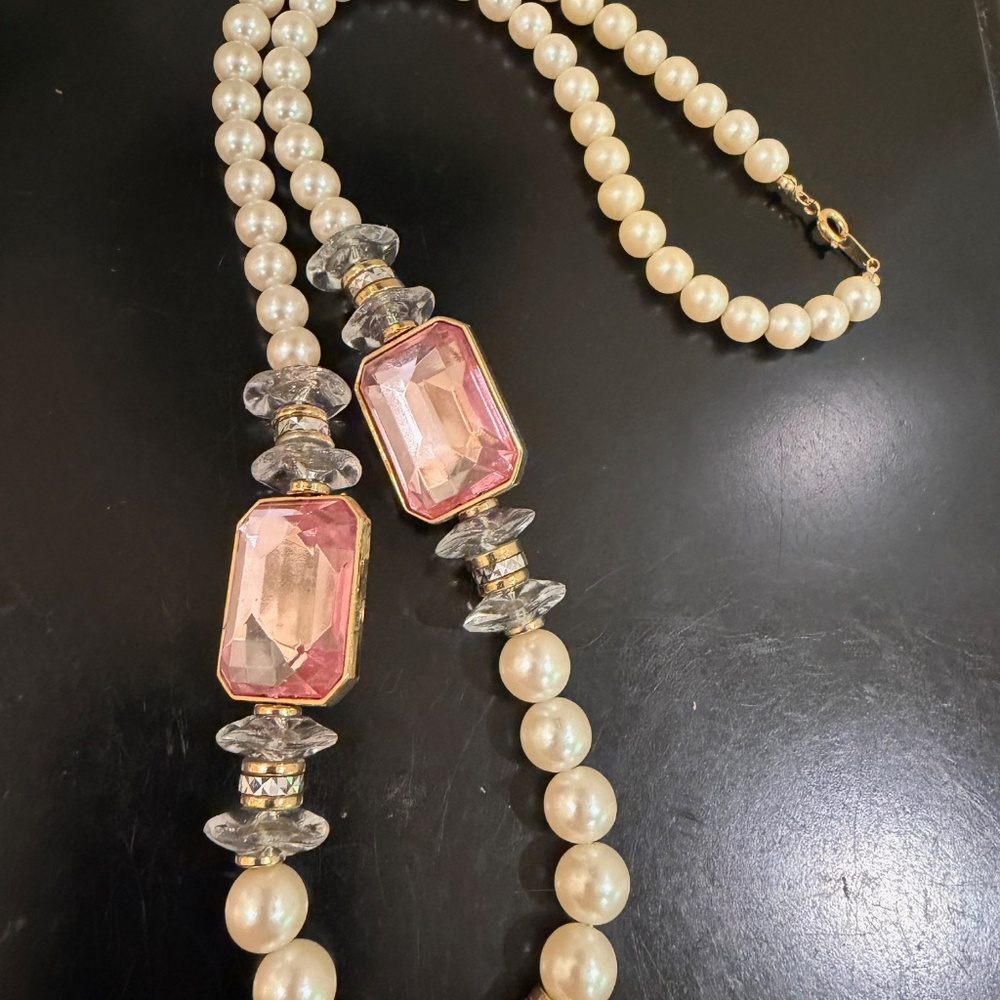 Vintage Pearl Necklace Pink Crystal  Embellishments Rare - Picture 2 of 9